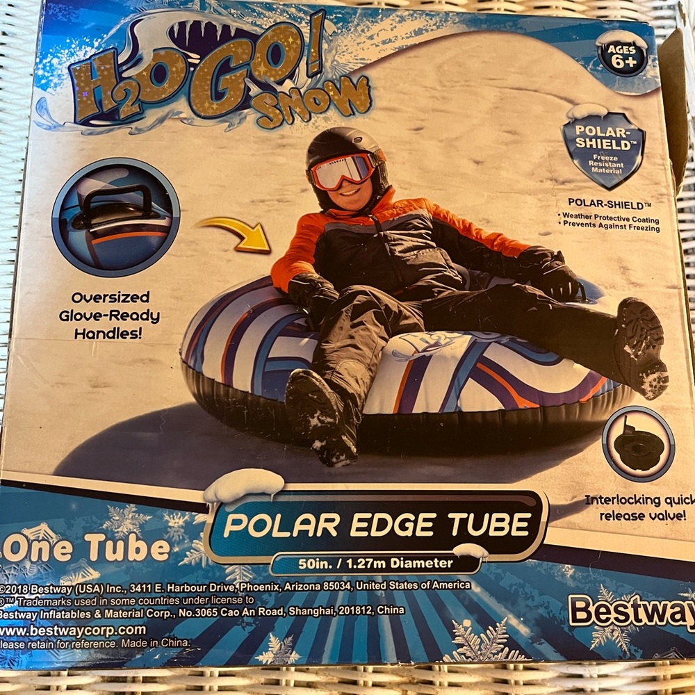 🆕 Snow Tube NWT 50” Size MSRP$53 Reduced Shipping